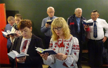 Chór wałeckiej parafii na odpuście parafialnym w Białym Borze.