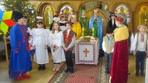 КОЛЯДНИКИ З ВЕРТЕПОМ У ВАЛЧІ