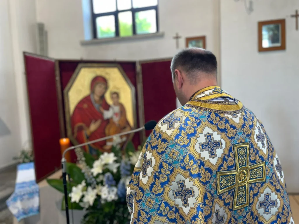 Дивовижні Дні Благодаті: Ікона Матері Божої Милосердя Двері в нашій парафії